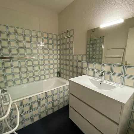 C219 -2 Pieces Avec Parking Proche * Arcachon